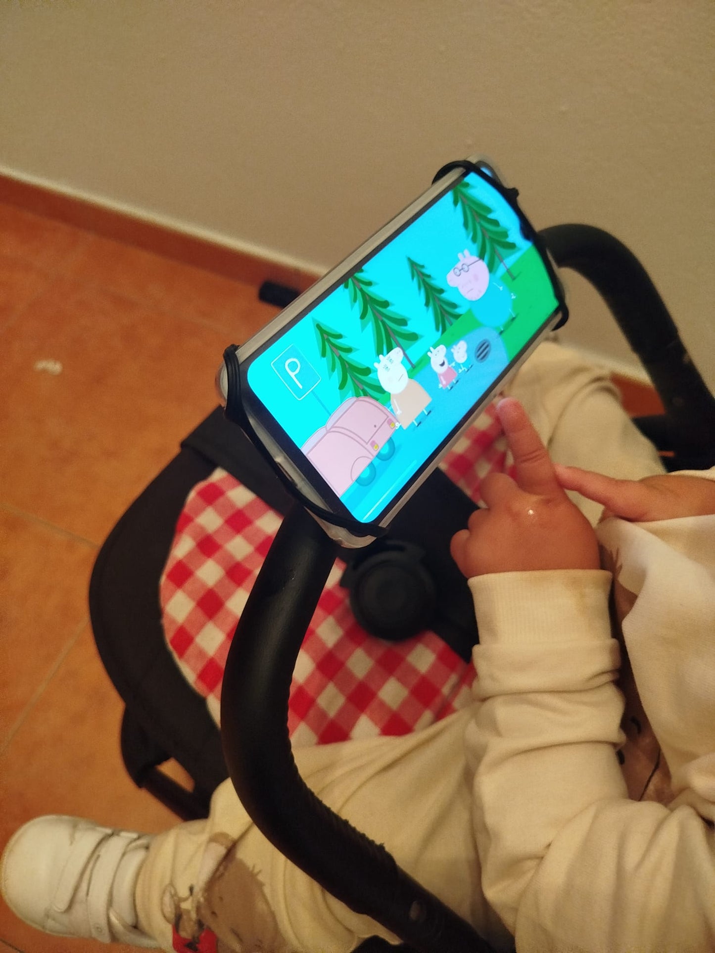 Soporte móvil coche de bebe